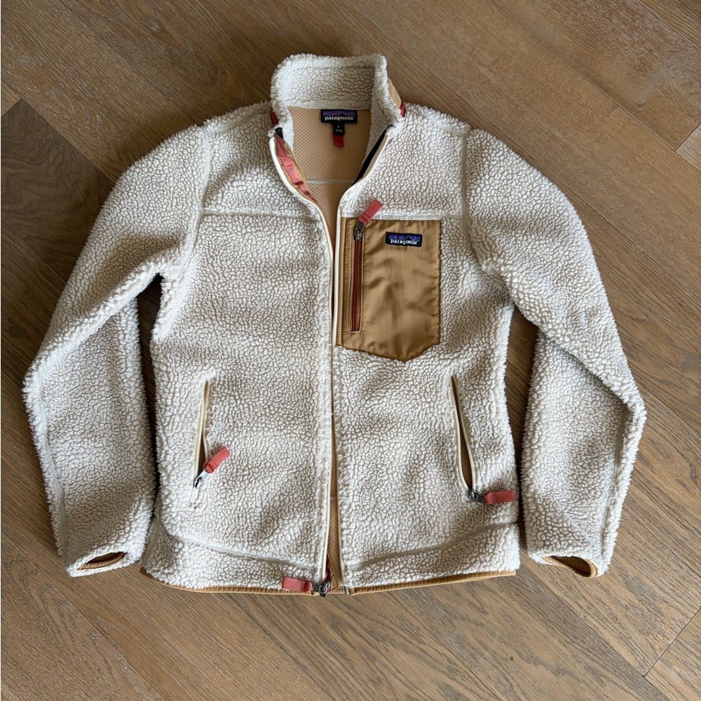 Patagonia Women’s Retro-X Cream Sherpa Fleece Jacket with Tan Accents